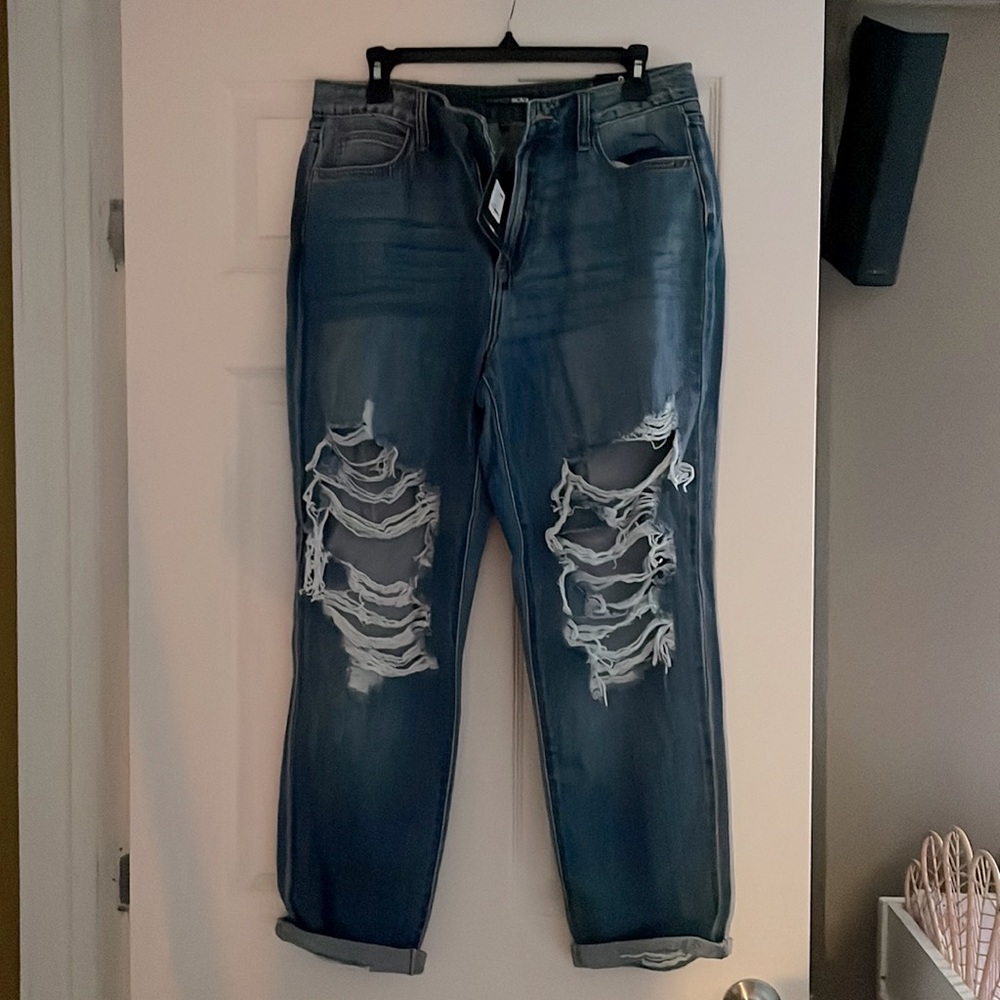Fashion nova Ajax distressed high rise boyfriend Jean